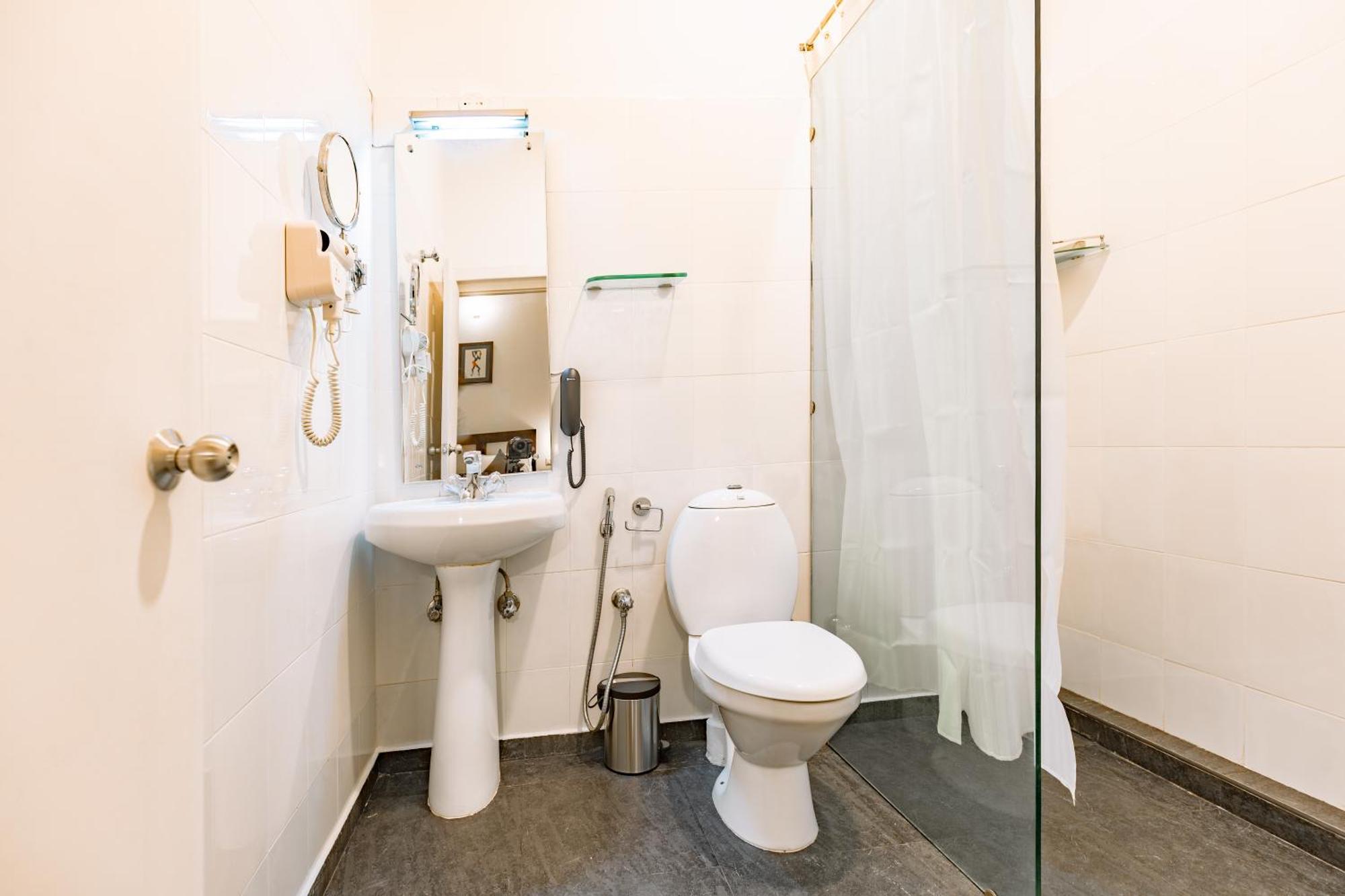 Hotel Narendra Central Muvattupuzha Екстер'єр фото